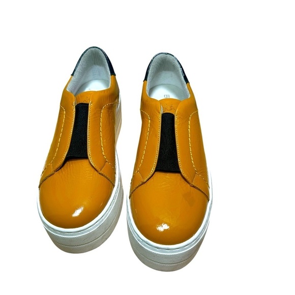 Bos. & Co. MONA OCHRE/BLACK ELASTICATED SHOES Size 5.5 - Picture 1 of 6